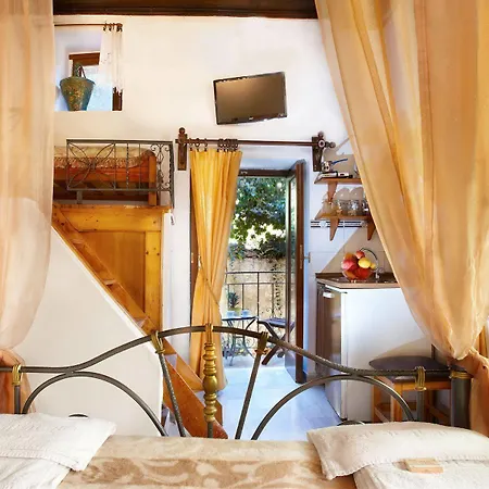 Archontiko Evgenia & Old Town Chania شقة