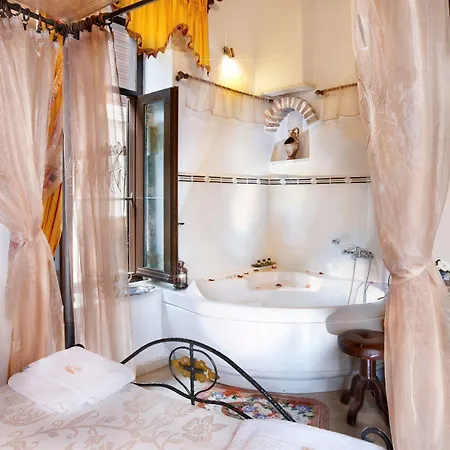 Archontiko Evgenia & Old Town Chania شقة