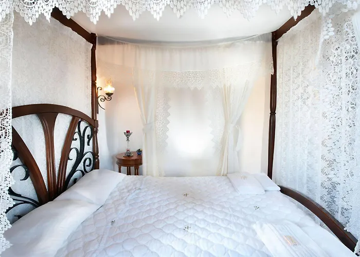 Archontiko Evgenia & Old Town Chania * Ханья